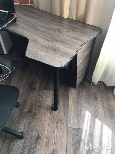 Геймерский стол новый