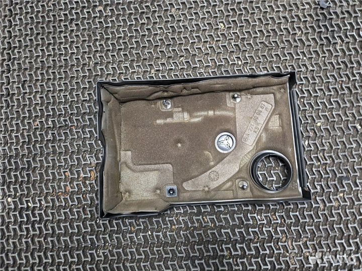 Накладка на двс Mercedes C W204, 2008