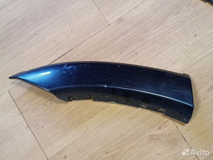 Молдинг заднего крыла mitsubishi outlander 1