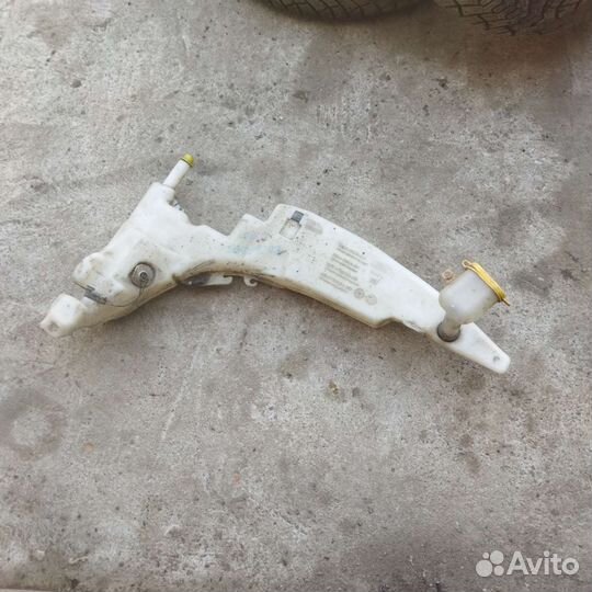 Бачок омывателя лобового стекла Ford Focus 1