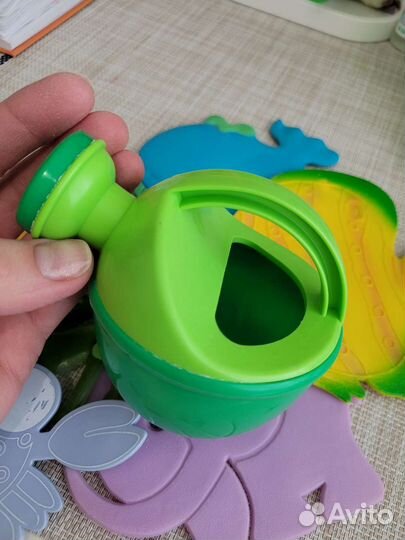 Коврики на липучках в ванную и леечка