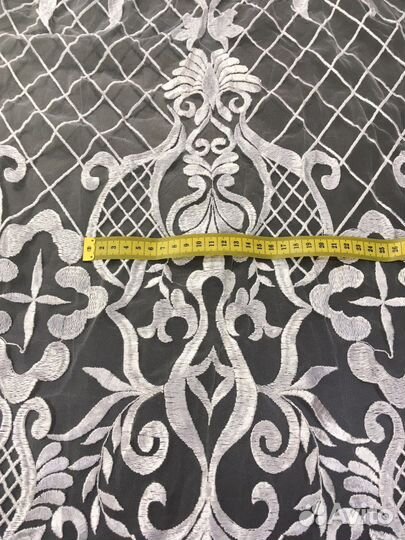 Кружево вензеля белое на сетке