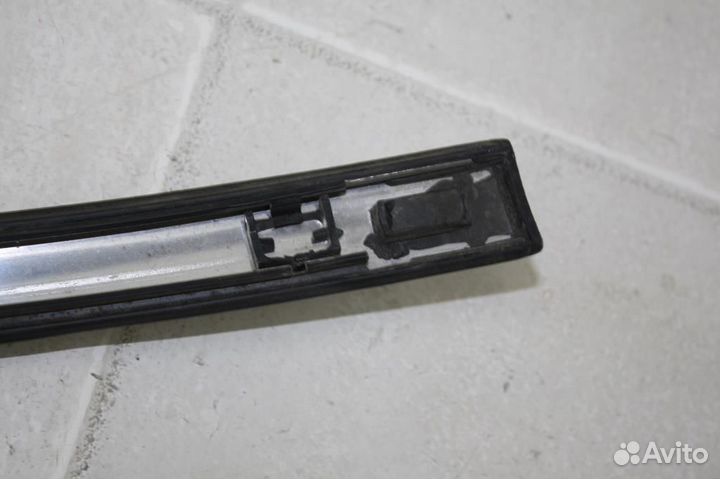 Молдинг крыши правый Nissan Qashqai J10