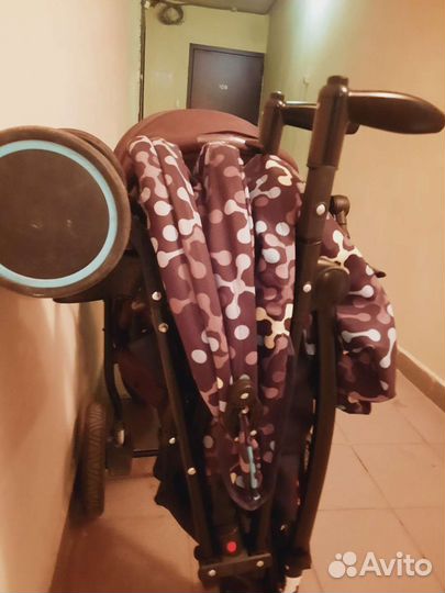 Прогулочная коляска трость rich family