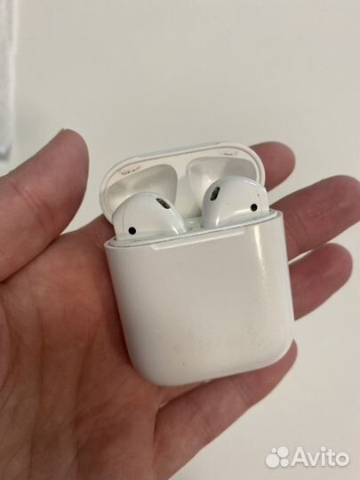 Беспроводные наушники apple airpods 1