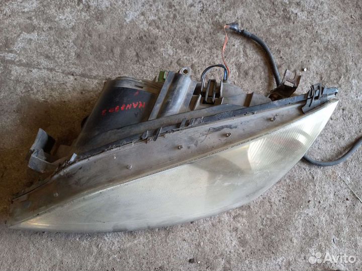 Передняя фара Форд Мондео 3