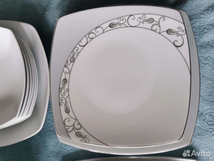 Столовый сервиз Koburi, фарфор (Япония)