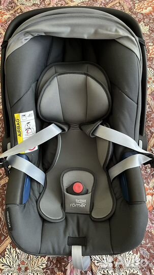 Автолюлька Britax Roemer baby-safe2 i-size