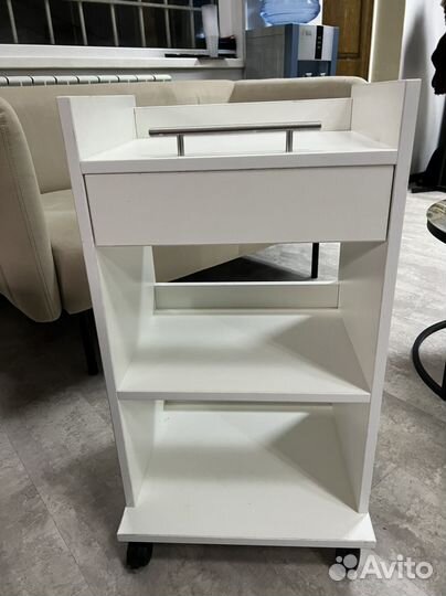 Этажерка на колесиках косметологическая