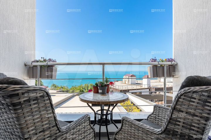 2-к. квартира, 56 м², 2/3 эт.