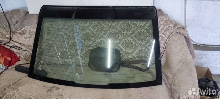 Лобовое стекло заднее solaris