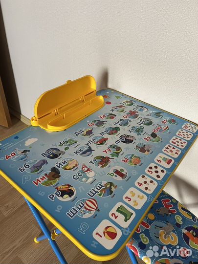 Детский стол и стул