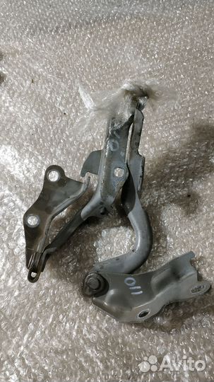Петли капота Toyota Mark 2 JZX110 1Jzgte