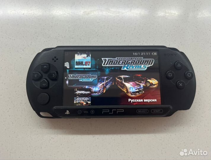 Sony PSP e 1008 прошитая +150игр