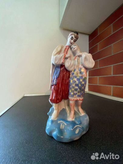 Фарфоровые статуэтки