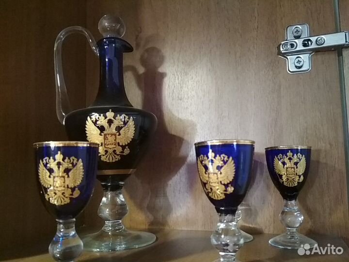 Графин и рюмки