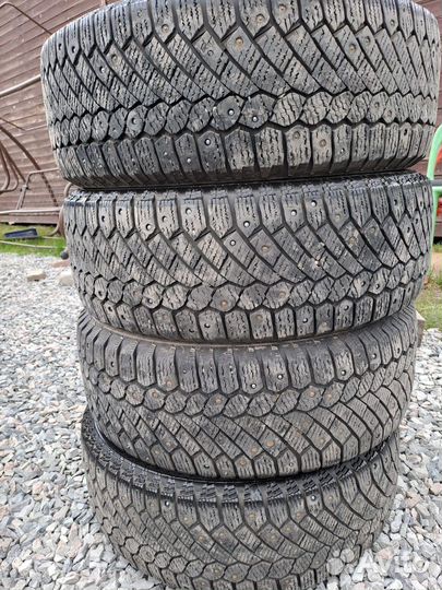 Gislaved Nord Frost 200 215/60 R16