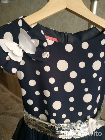 Нарядное платье для девочки на рост 134 см