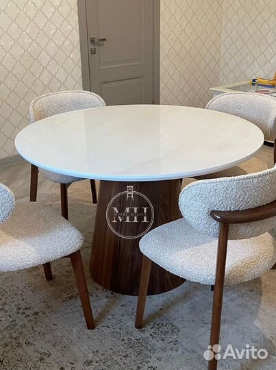 Комплект стол и стулья
