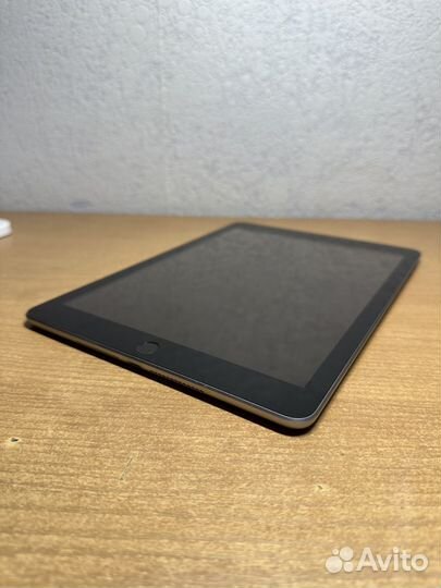 Apple iPad 2018 32 Gb (6th generation)