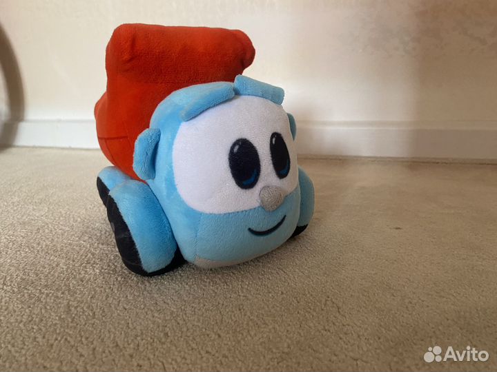 Грузовик лева