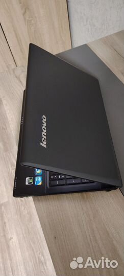 Отличный Ноутбук lenovo, i3,GeForce