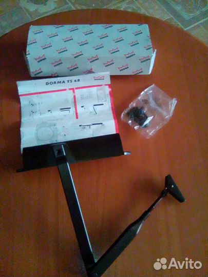 Доводчик дверной dorma