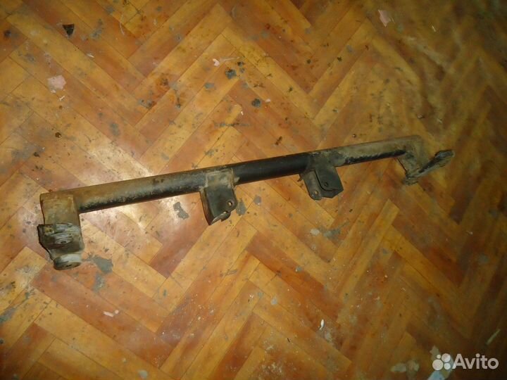 Траверса АКПП Hyundai Starex