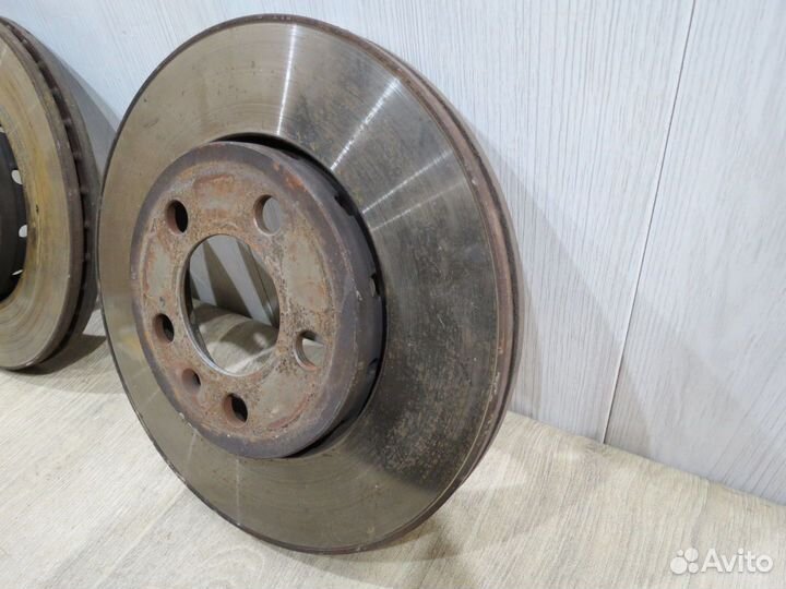 Диск тормозной передний Volkswagen Polo