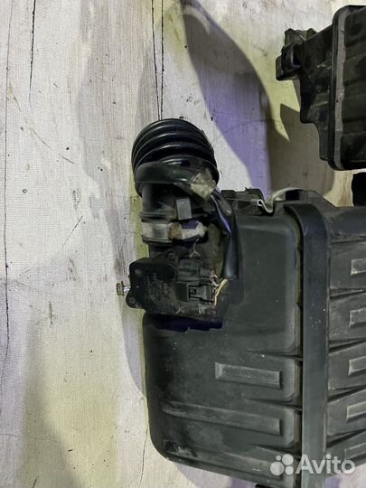 Suzuki liana корпус воздушного фильтра в сборе 1.6