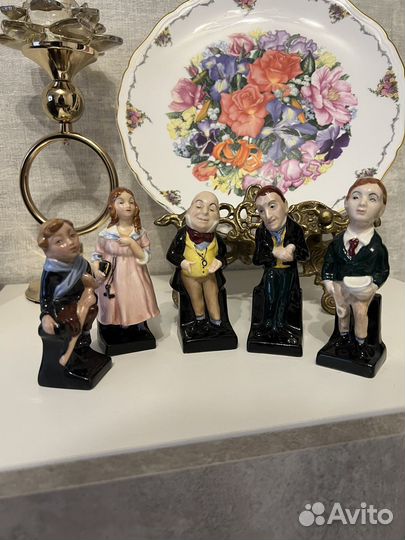 Миниатюрные статуэтки Royal Doulton