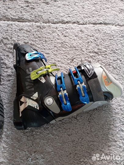 Комплект горнолыжные ботинки, лыжи