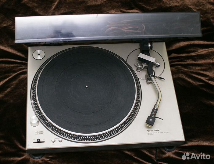 Проигрыватель винила Technics SL-1200