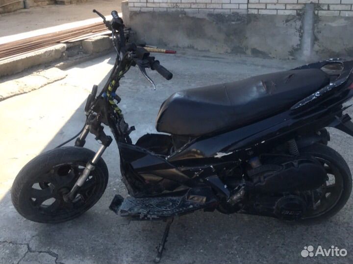 Скутер 150 кубов