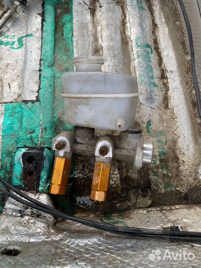 Главный торзмозной цилиндр lanos