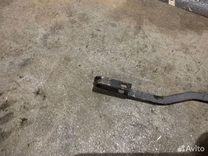 Поводок дворника Ford Mondeo 3 универсал