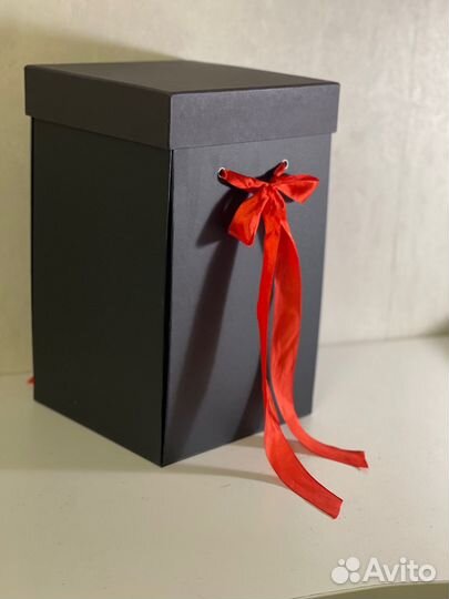 Живая роза В стеклянной колбе