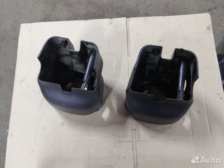 Подрулевой кожух Mitsubishi Lancer 9