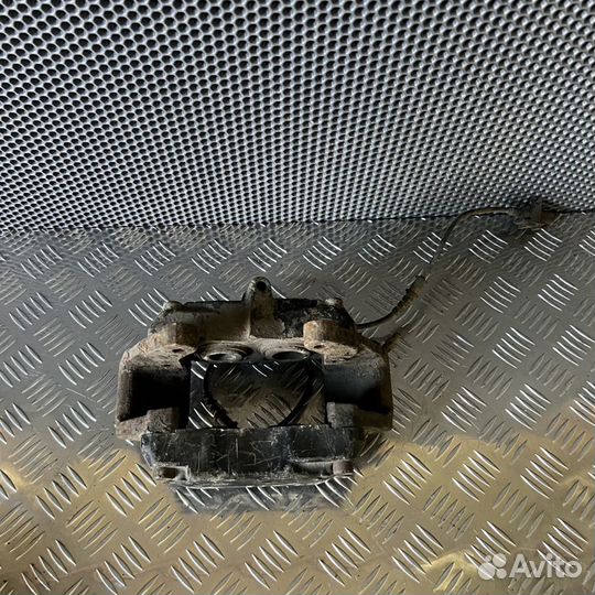 Суппорт тормозной передний левый Mercedes-Benz S-к