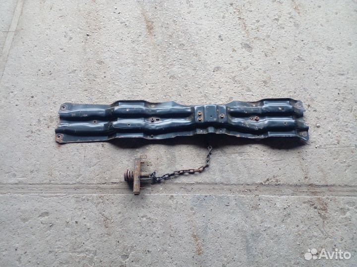 Механизм подъема запаски Toyota Land Cruiser 200