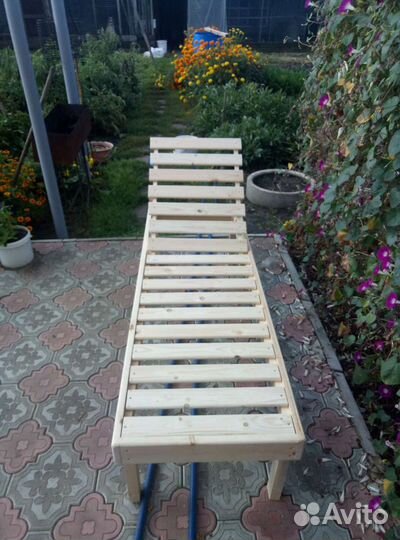 Шезлонг лежак