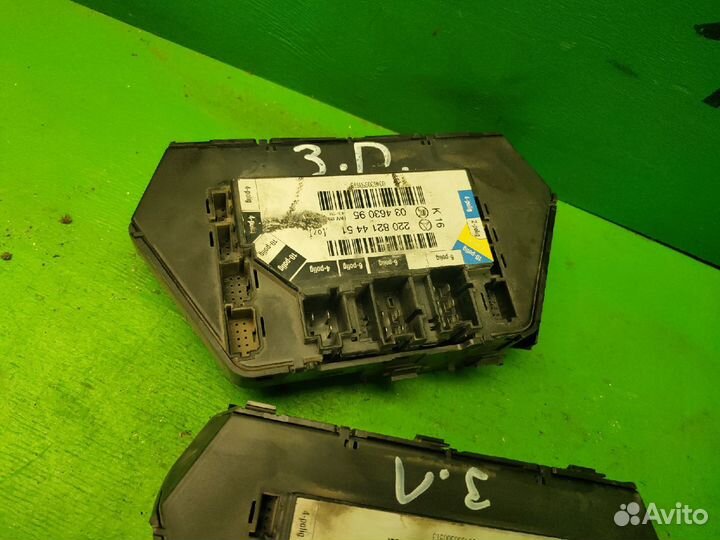 Блок управления задней дверью Mercedes W220 220