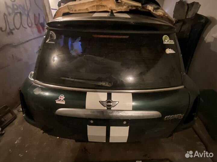 Задняя дверь багажника мини купер r56s зелёная