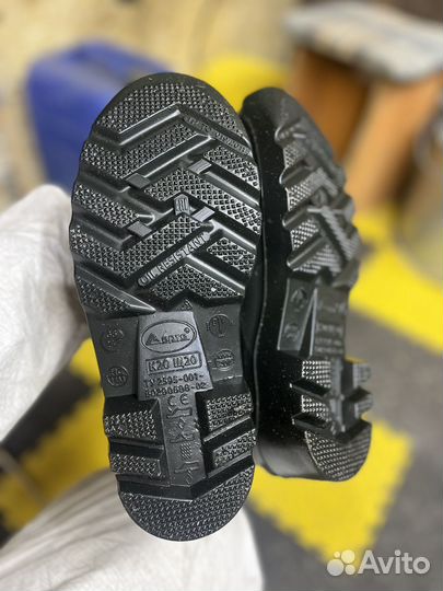 Резиновые сапоги