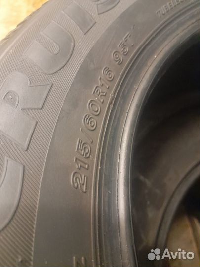 Bridgestone Ice Cruiser 7000 215/60 R16