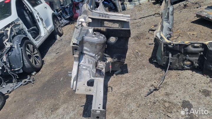 Лонжерон передний правый Kia SorentoXM