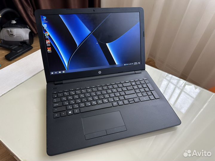 A9-9420. 8GB DDR4. SSD 256GB