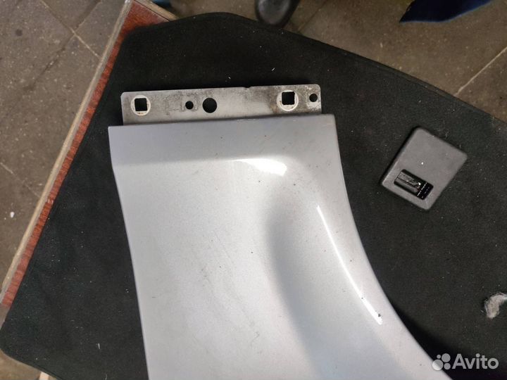 Крыло переднее левое Mercedes-Benz C-Класс