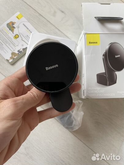Автодержатель с беспроводной зарядкой Baseus