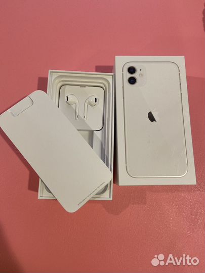 iPhone 11, 64 ГБ